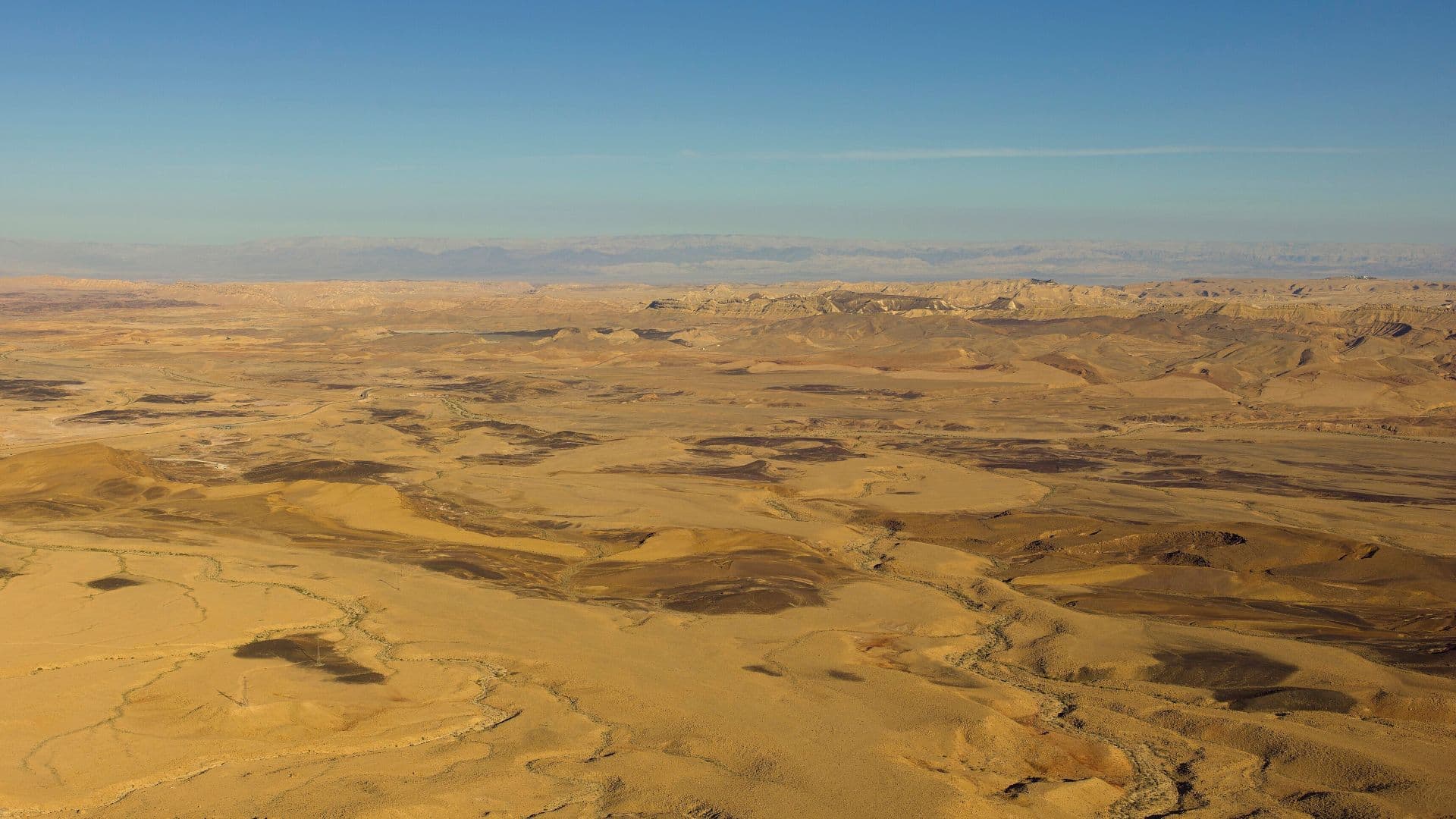 Why are Early Israelite Settlements Similar to Those Where They Wandered for Forty Years?